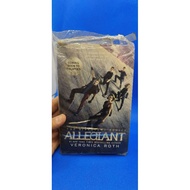 Allegiant divergent series book by Veronica Roth