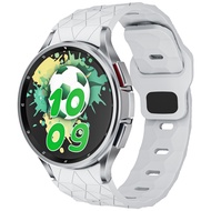 สายยืดกีฬาสำหรับนาฬิกา Samsung Galaxy Watch 6คลาสสิก43มม. 47มม. Galaxy Watch 6/5/4 40มม. 44มม. สายซิลิโคนพิมพ์ลายฟุตบอลสำหรับ Galaxy Watch 5 Pro 45มม./4 Classic 42มม. 46มม.
