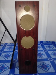 ตู้ลำโพงลายไม้แดง ไม้โอ๊ค 3 ทาง 2 ทาง เบิ้ล รู 6 นิ้ว 2 ทาง รู 3 นิ้ว 1 ทาง ไม้หนา 15 mm. ขนาดตู้ 81