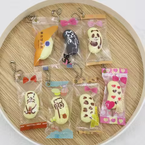 Cross-border new Japanese imitation banana resin key chain, candy snack pendant, Tokyo, gifts, Penda
