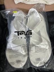 Teva涼鞋