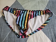 EGDE 彩虹黑間條泳褲