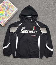 Supreme x Umbro 連帽外套