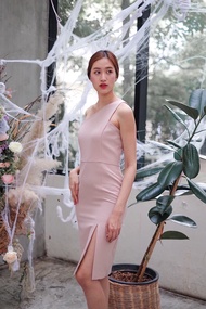 HER Collection Emma Dress เดรสไหล่เฉียง ชุดออกงาน ชุดเพื่อนเจ้าสาว