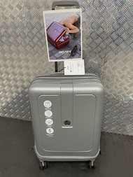 Delsey Grenelle Platium 26 inch expandable luggage 3.8kg 65 x 45 x 26-9cm