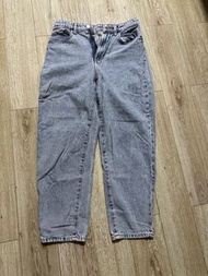 H&M 淺藍色高腰媽媽牛仔褲