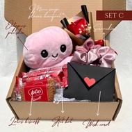 Gift Box Murah - Octopus plushie/KitKat/Lotus Biscoff for Birthday/New Year/Friendship/Bestie