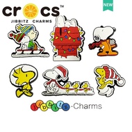 jibbitz croc charms ตัวติดรองเท้า แท้ สนูปี้คริสต์มาส รองเท้า ลายดอกไม้ คริสต์มาส สนูปปี้ ซีรีส์ Snoopy jibbitz รูตกแต่ง หัวเข็มขัด แฟชั่น เครื่องประดับ อุปกรณ์เสริม