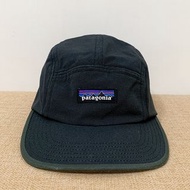 PATAGONIA MACLURE HAT BOX LOGO CAMP CAP 5 PANEL 五分割 五分帽 基本款 棒球 鴨舌 運動 老帽 帽子 素面 鐵灰色 OTH-M TP0_2409 TP0