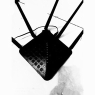 Bekas Pakai / Router Tenda Fh1202 Ac1200