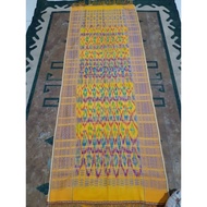 Uis Nipes Yellow Silk without Traditional House