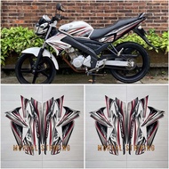 Sticker Stiker Striping Les Lis Bodi Yamaha Vixion Old Tahun 2011 2012 Warna Putih Hitam
