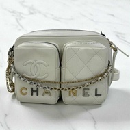 CHANEL 雙口袋相雞包 炸彈包 白色
