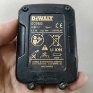 故障 電池 DeWALT 得偉 10.8V  1.5AH 電動工具 DCB123