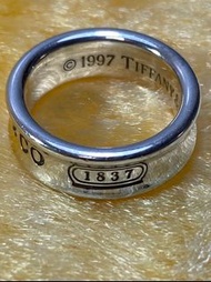 Tiffany&amp;Co. 1837系列 經典刻字純銀戒指(寛版) 正品