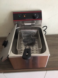 Deep fryer - eton commercial 81-I electric fryer