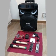 拉桿式有輪可攜帶藍牙播放卡拉OK機戶外音響連12吋重低音喇叭4400mah鋰電6小時持久續航定時播放消原音