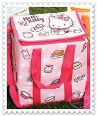♥小花花日本精品♥ Hello Kitty 7-11集點商品 限量立體保冷袋 戶外保冷袋 野餐袋 13公升