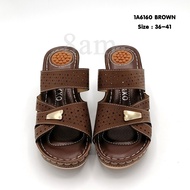 [ส่งเร็วพิเศษ!] 8am รองเท้าเพื่อสุขภาพ รองเท้าส้นสูงแบบสวม งานเย็บมือทนทาน สวมใส่สบาย น้ำหนักเบามาก 