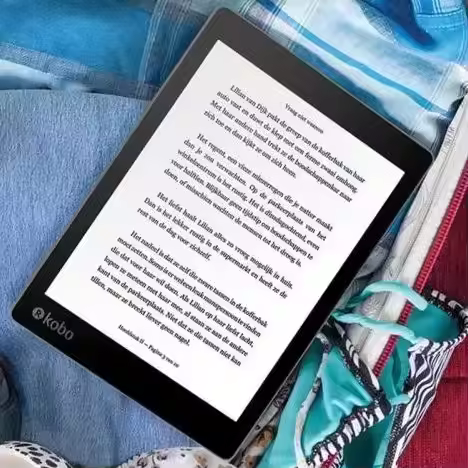 KOBO Aura One N709 1872*1404 7.8 inch e-Reader supports multi language format e-ink waterproof 8GB H
