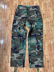 กางเกงทหารลายพราง USA woodland dead stock SMALL-REGULAR เอว27“-32” ยาวทั้งตัว42“ ปลายขา8“สวยจัด