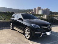 BENZ 柴油車全配 ML350 《自售》 廠牌：BENZ 柴油車全配 車款：ML350 年份：2015年   里程：7萬多公里 售價：158萬 （誠可議） 狀況：非泡水車              僅上下班使用              停放室內 車況佳