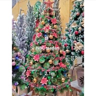 2.1m, 210cm (7feet) Christmas tree complete with accessories