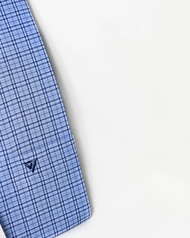 Áo sơ mi tay ngắn Việt Tiến lai bầu