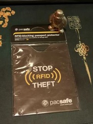 pacsafe RFIDsleeve 50 RFID-blocking passport protector RFID護照防盜套
