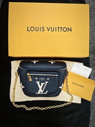 LV Louis Vuitton Monogram Empreinte Mini Bumbag 閒置未用品