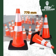 HEAVY DUTY 30" SAFETY CONE / TRAFFIC CONE RUBBER BASE / Heavy Duty Kon Keselamatan Jalan Raya / Safe