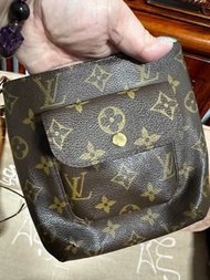 Lv pouch