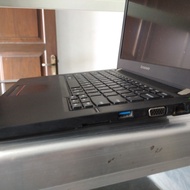 laptop slim bekas lenovo K20 core i3 gen5 ssd 120gb ram 4gb