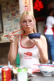 BIBI : Im a misteak layer top