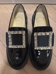 Roger Vivier 漆皮方扣樂福鞋