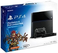 【中古】Playstation 4 First Limited Pack with Playstation Camera