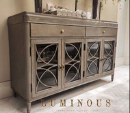 法式復古輕奢高端復古曼哈頓系全實木典雅餐邊櫃,收納櫃,酒櫃,玄關櫃.飾櫃.選用進口頂級樺木打造,獨特高貴優雅線條裝飾玻璃櫃門,輕奢高貴,收納空間大,係一款實用又充滿藝術氣質的高質素實木餐邊櫃. 原價$