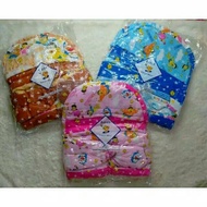 BESS CHARACTER HAT SIDE BABY CARRY - BABY GIFT SIDE CARRY