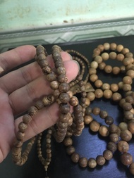 dây đeo 108 hạt trầm hương