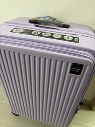 Hallmark Design Collection 行李箱 28寸 喼