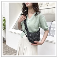 กระเป๋า cozy มินิ อินสปายเรชั่นทรงฮิต กระเป๋าสายรูดสายปรับได้ สินค้าในไทย พร้อมส่ง