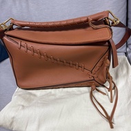 Loewe puzzle medium 特別款 橄欖球 焦糖色