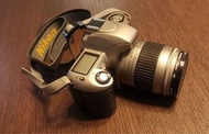 相機Nikon F65 ($200) + 鏡頭Lens AF Nikkor 28-80mm 3.3-5.6G ($500)