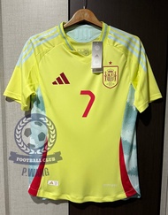 New !!! เสื้อฟุตบอลทีมชาติ สเปน Away เยือน ยูโร 2024 [ PLAYER ] เกรดนักเตะ สีเหลืองอ่อน พร้อมชื่อเบอร์นักเตะในทีมครบทุกคน ตรงต้นฉบับ กล้ารับประกันคุณภาพสินค้า