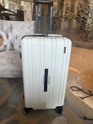 Airway Japan 28 吋柱體行李箱; Airway Japan 28 inch luggage 67 x 40 x 36cm (零售價超過$2000)