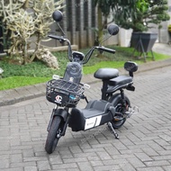 Sepeda Motor Listrik Goda Electric Bike Honey 135 Black Fast Charging