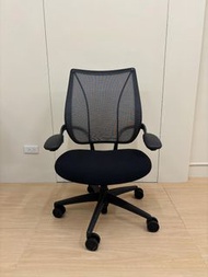 Humanscale專業人體工學椅-Liberty Chair-曜石黑布黑網黑框架/辦公椅/電腦椅首選品牌/