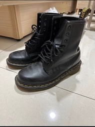 Dr.martens 馬丁8孔女靴