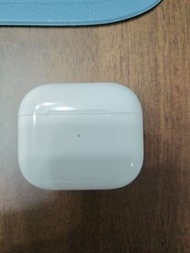白色 AirPods Pro 2充電盒