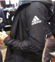 Costco Shopping New ADIDAS Men's Windproof Hooded Jacket Cotton Thick Brushes Warm Windproof Waterproof High Performance Jacket!  No longer sold out!  Men's and Women's S-XL 好市多代購 全新 ADIDAS 男款 防風連帽外套 鋪棉厚刷 保暖防風防水 高機能外套！售完不再！男款女款S-XL